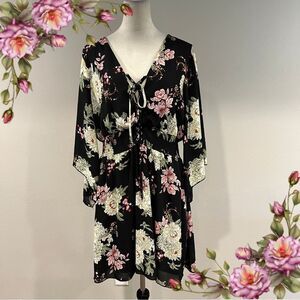 Maurices Floral bell sleeve deep v-neck Kimono Dress size 16/18